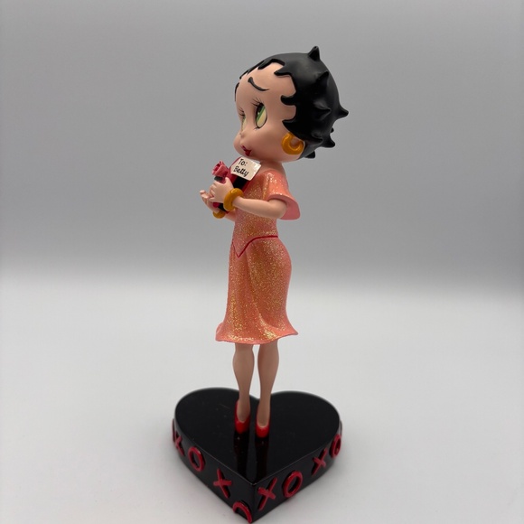 Vintage Danbury Mint Betty Boop Hugs and Kisses Collectible Retro Figurine - Picture 2 of 13